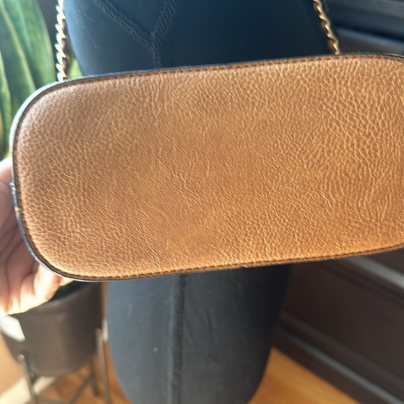 Over the shoulder bag - Picture 3 of 7